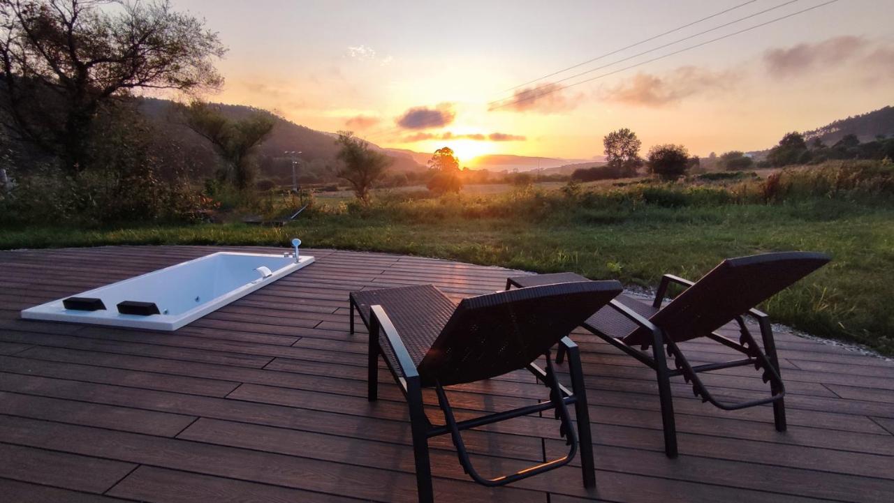 Luzada Glamping Burbujas - Designed For Adults Hotel Juances Bagian luar foto